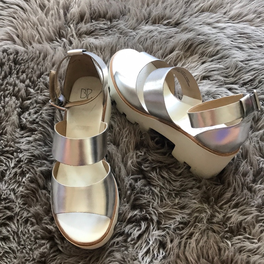Chunky heel